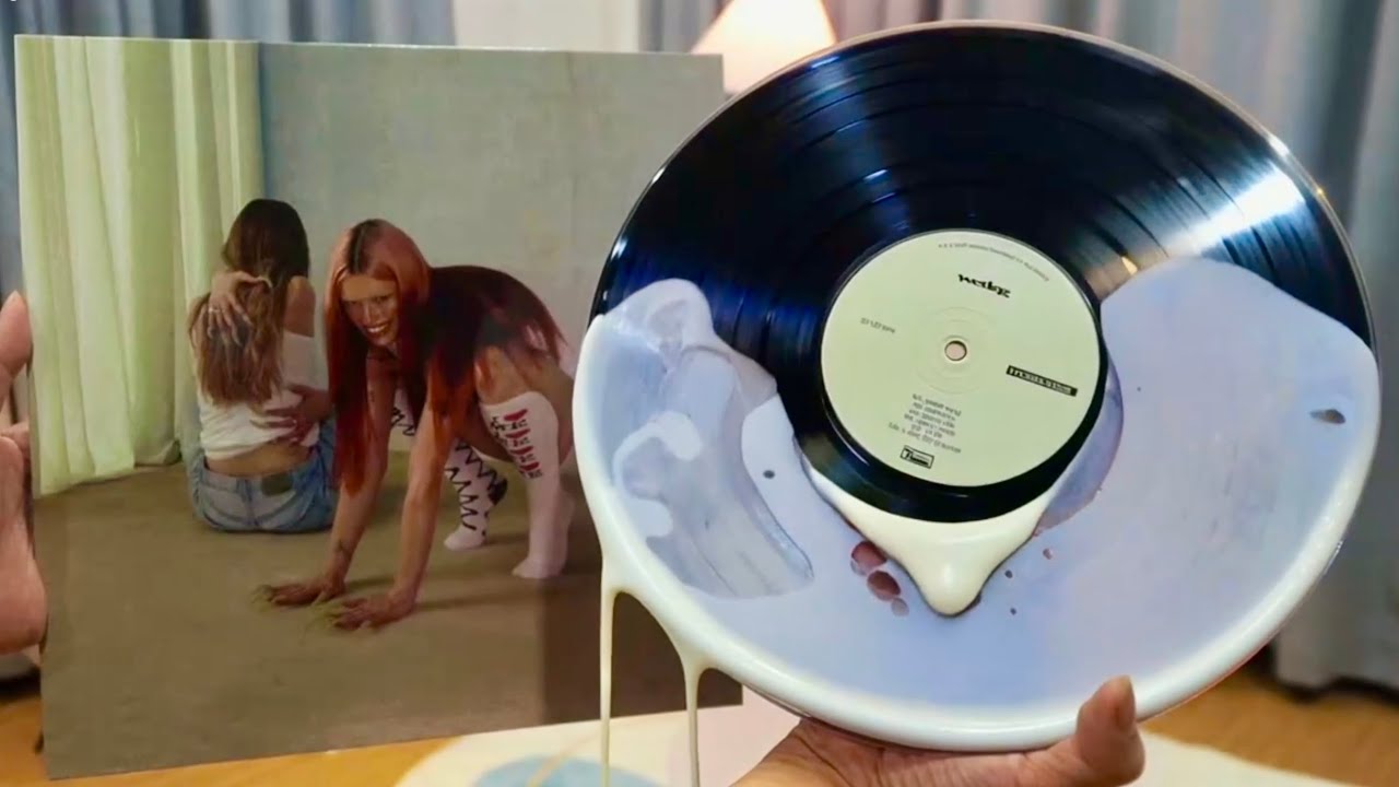 Wet Leg - Moisturizer Bad world exclusive moisturizer filled vinyl