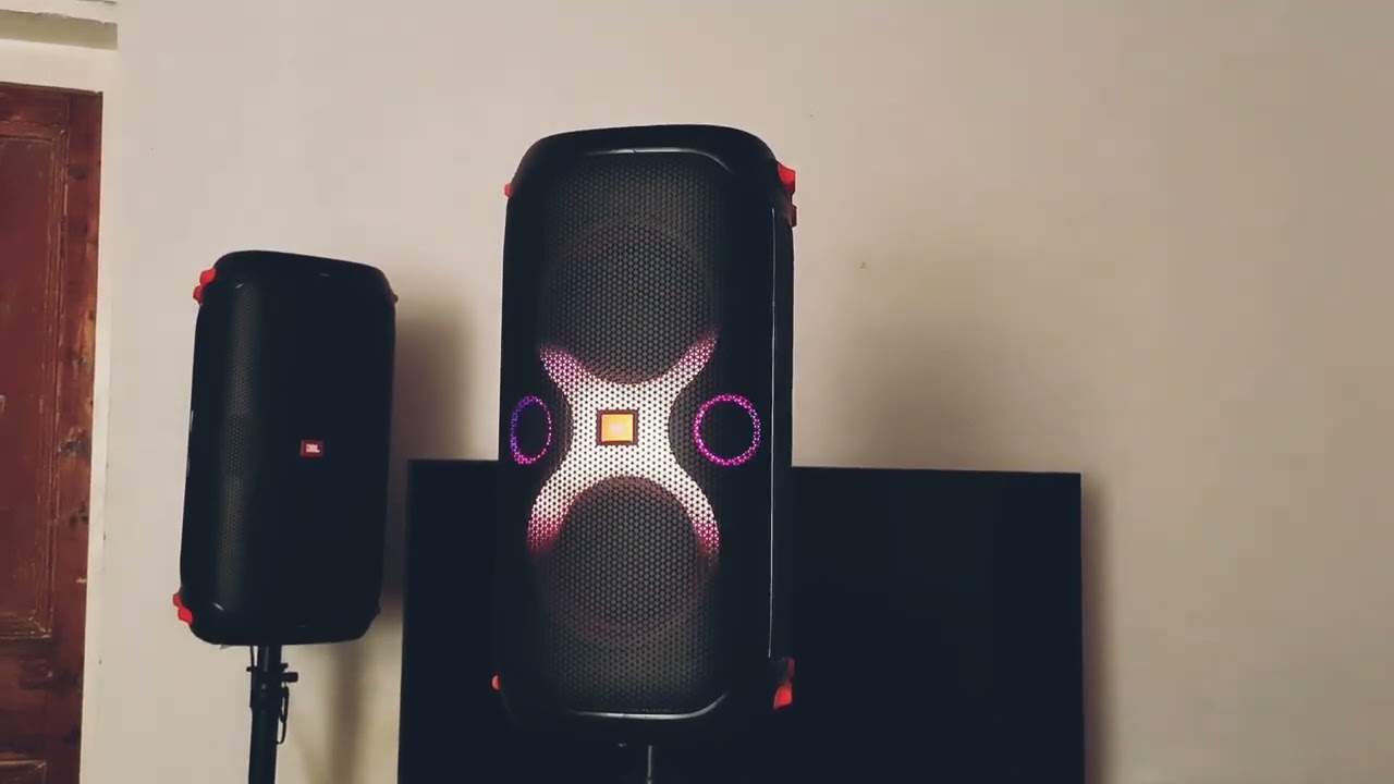 Jbl partybox 110's turning on if i unplug them - YouTube