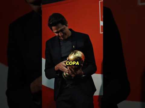 A verdade chocante sobre por que o troféu da Copa do Mundo não é de ouro maciço!😅🤣#shorts #ronaldo