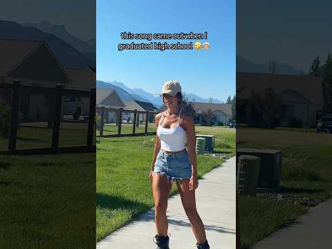 Rollerblading in Montana brings the views! #montana#rollerblading#activelifestyle#mountains
