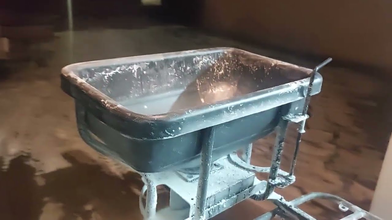 Atv cfmoto 500 spreader rozmetac soli salzstreuer