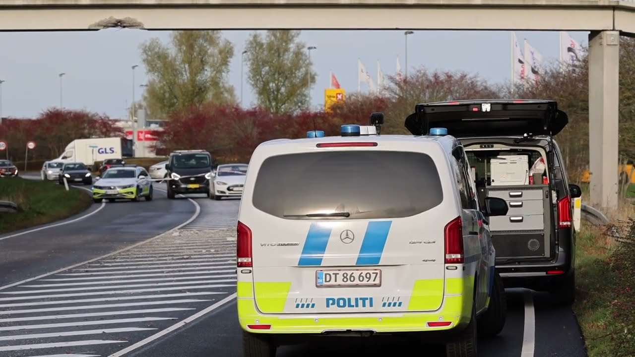 Lastbil påkørte bro Holbæk : Valdemar Sejrsvej spærret i begge retninger