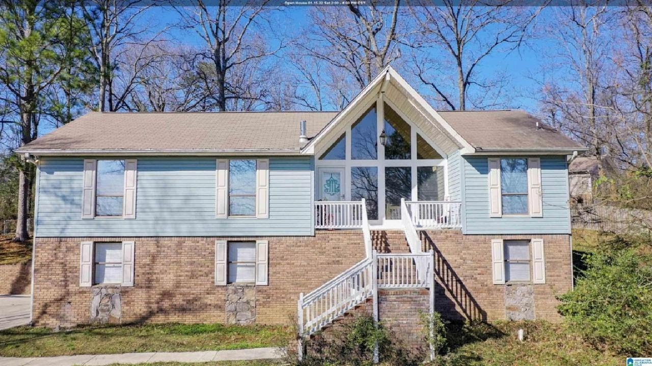 119 SANDPEBBLE STREET, ALABASTER, AL Presented by Juanita Anderton.