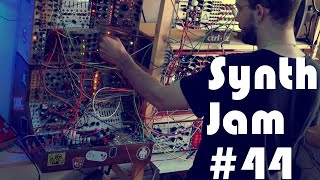 Modular Synthesizer Jam #44 | Chief Thomson playing on Eurorack (#Breakbeat)