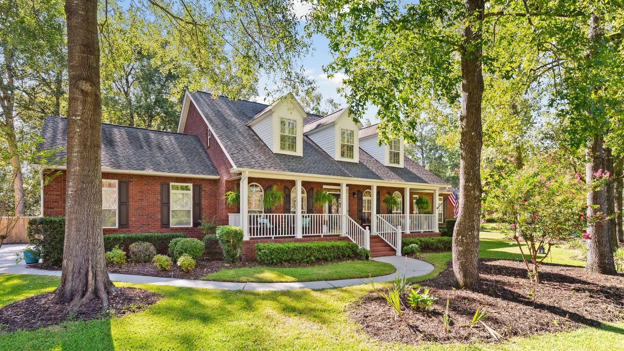 257 Brandywine Drive Summerville, South Carolina Listed by Brand