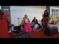 Ina permata sari.. Payung hitam.. Di acara pernikahan krisna dan rian di kediri