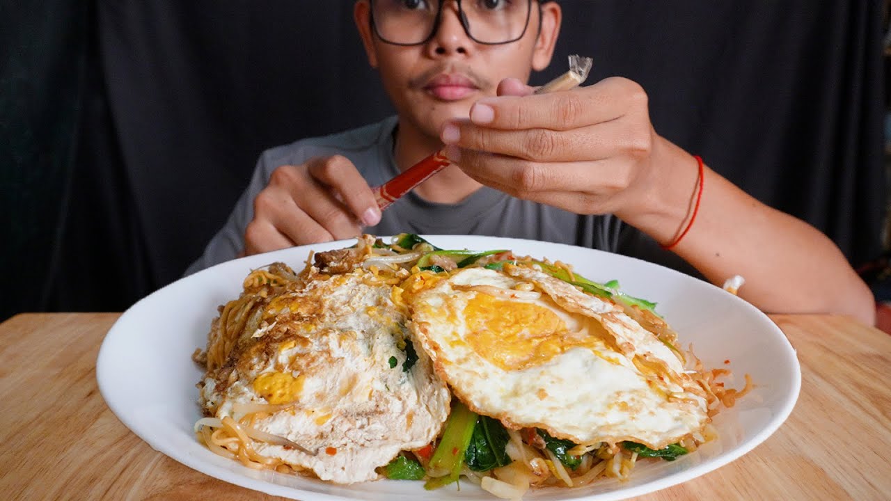 ASMR MUKBANG | Noodles Fried & Eggs