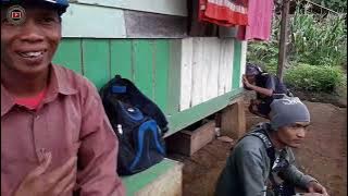 kampung cikakak Kec.selaawi kampung pengrajin ayakan nyiru pemasok paling besar di garut