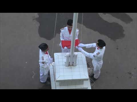 Video: Bagaimana cara menggantung bendera di batu bata?