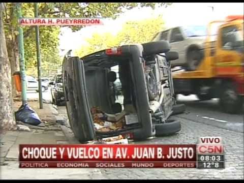 C5N - TRANSITO: CHOQUE Y VUELCO EN VILLA CRESPO - YouTube