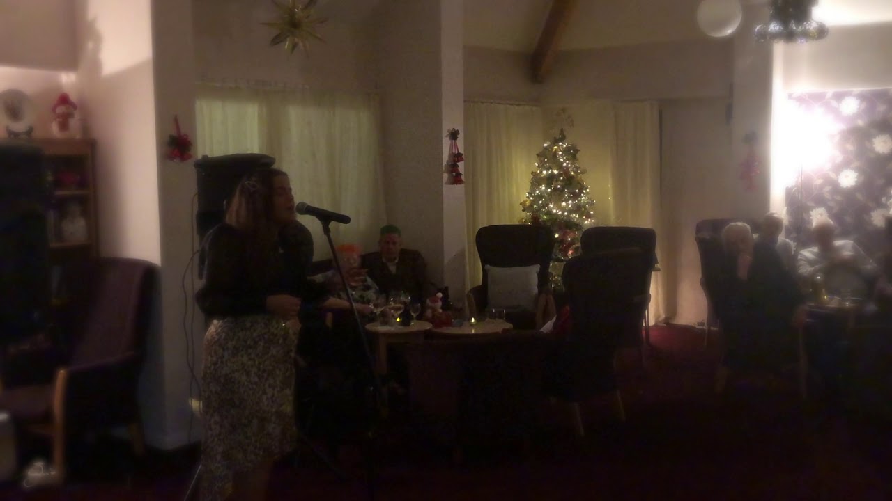 Ella henderson - Lay Down - Saskia Eng Live