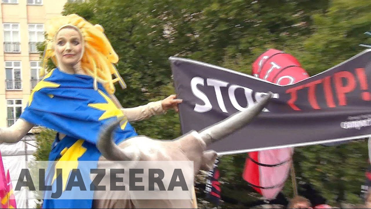 تظاهر محتجون في أنحاء ألمانيا ضد صفقة تجارية ضخمة