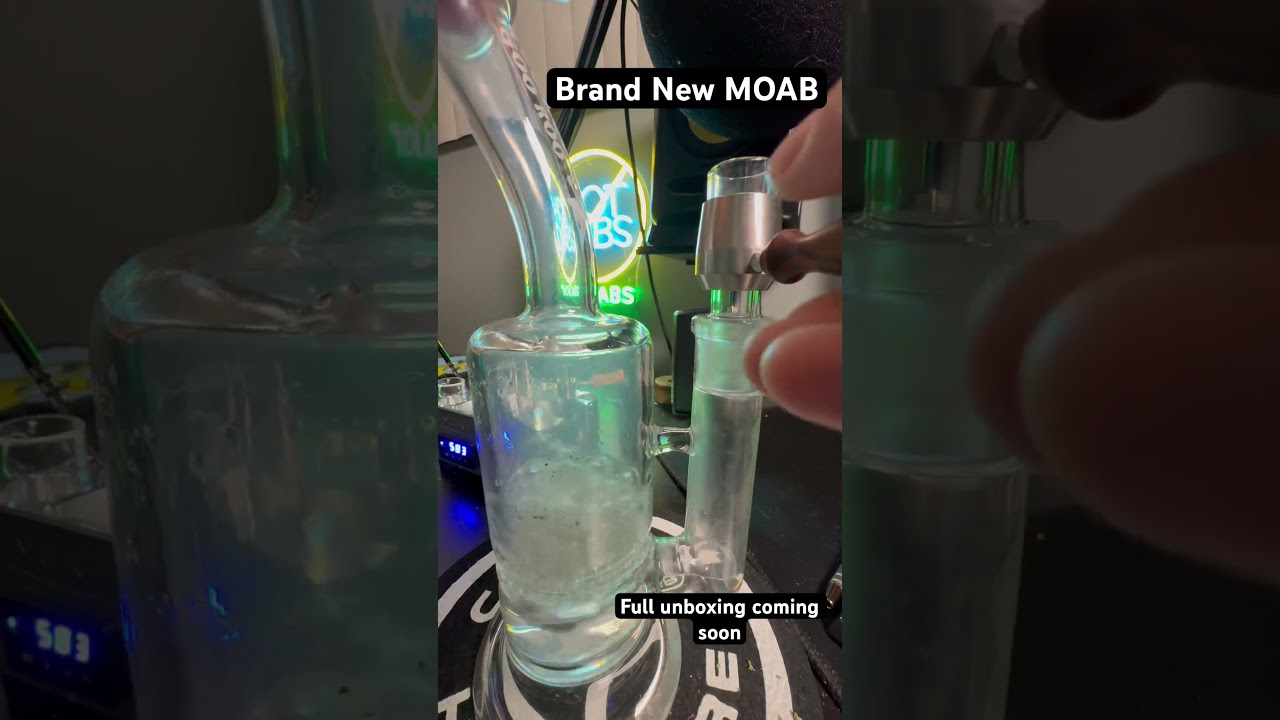 The MOAB Vaporizer by Cannabis Hardware. Matrix Bowl & Mercury Female Diffuser