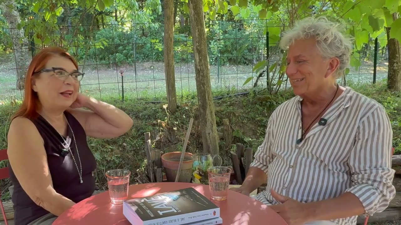 Syusy Blady intervista Massimo Citro su collegamento Sionismo e Nazismo