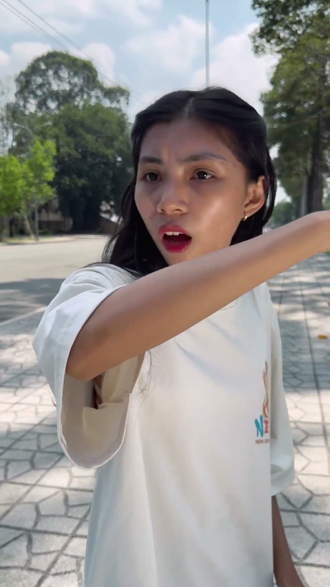LNS - Chị gái ích kỷ, em trai tội nghiệp || Selfish older sister -Poor younger brother