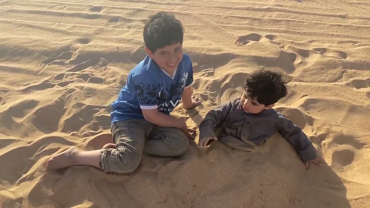 خالد مدفون بالبر 🤣😍