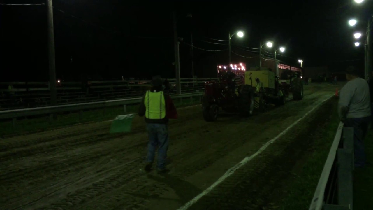 2017 Kinzer Fall Night Pull Glenn on M 6500 Mud Bog