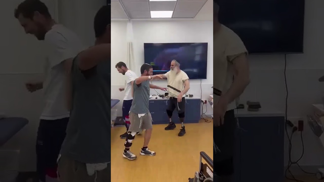 נפצעו במלחמה ובחרו בשמחה וריקודים-אשריכם ישראל. רפואה שלמה ב"ה