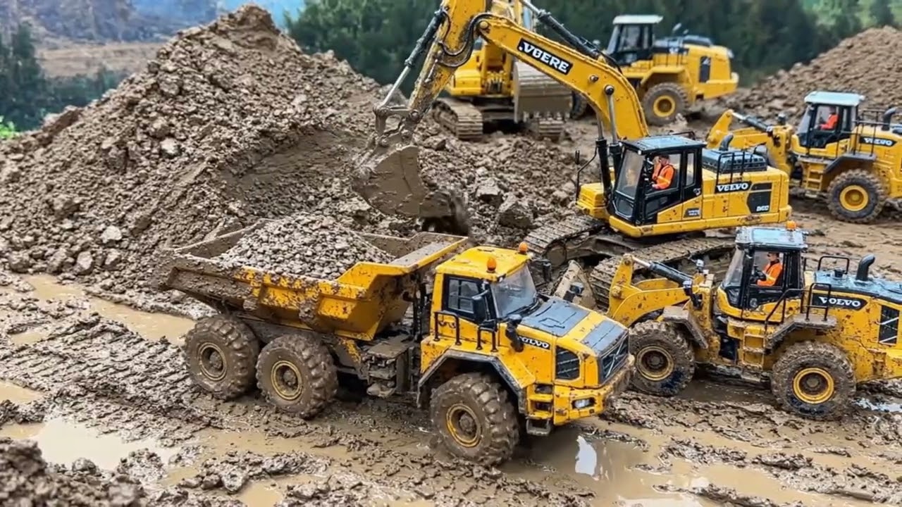 STUCKING RC TRUCKS & EXCAVATOR// RC MINING LIEBHERR  DIGGER// STONEBREAKER-AREA 