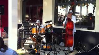 Famous Les Frères Swing - La java de Broadway Profile