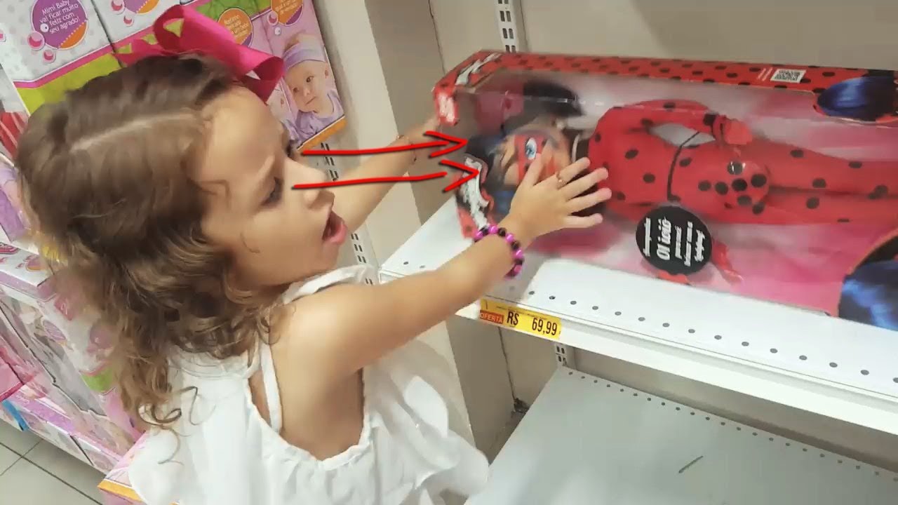 TIPOS DE CRIANÇAS na loja de brinquedos 01 - MÃE MIM DA A Ladybug do Miraculous  KKKKK