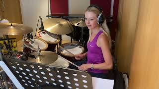 Sophie Alloway plays along to Legend of Lumbar (Lydian Collective)