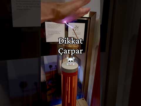 Elektrik akımı yakalar #teslamuzesi #elektrik #testet #shortsfeed