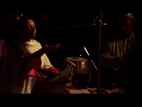 Seema sings "Sakhi ve Mujhse keh kar jaate" by Maithili Sharan Gupt