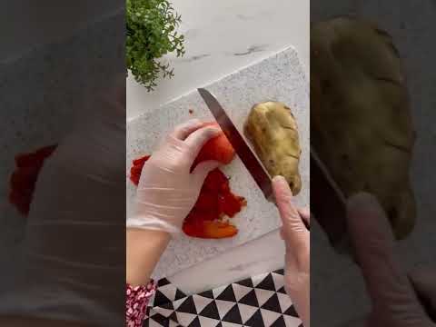 طبق مقبلات بالباذنجان و الفلفل الرومي