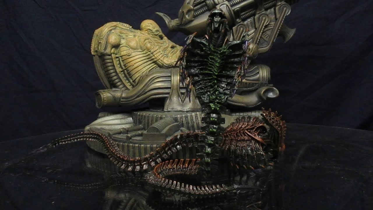 Neca Aliens Kenner Snake Alien Action Figure Review & Comparison