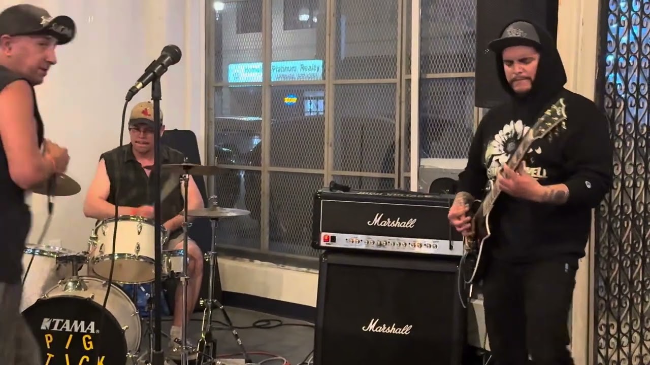 ‪@PigStick-punk‬