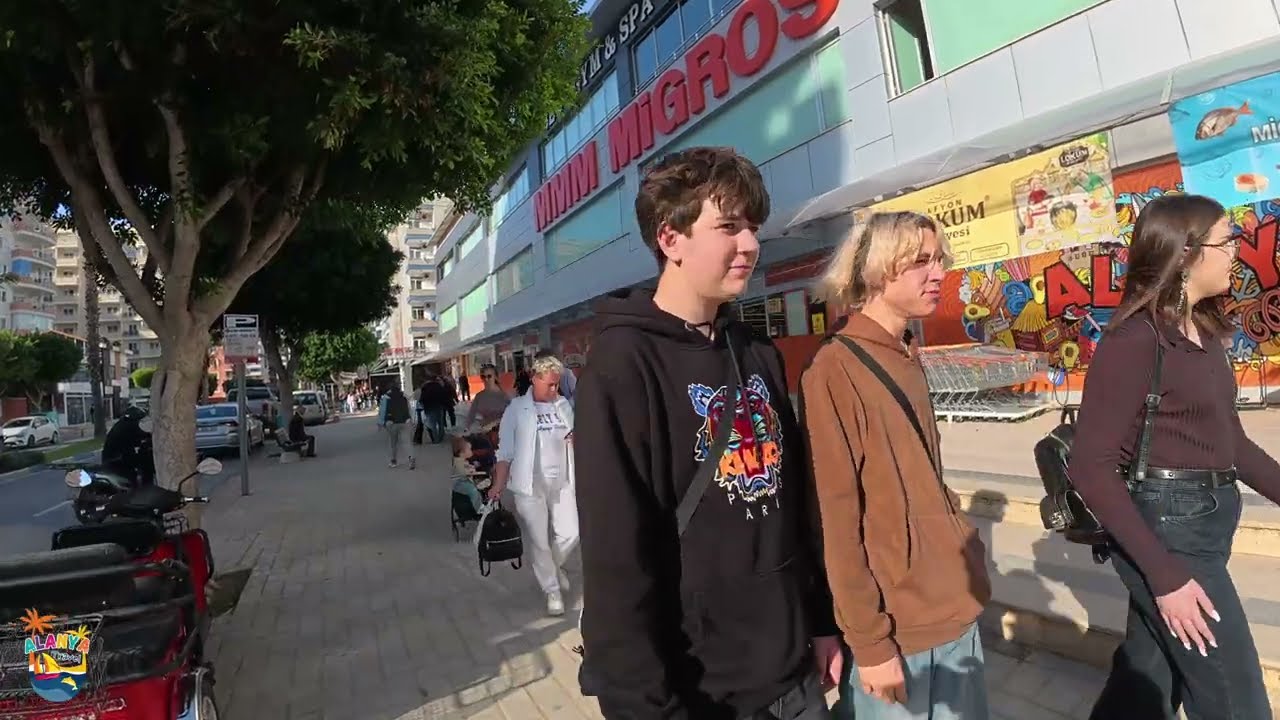 Alanya Mahmutlar Barbaros Street