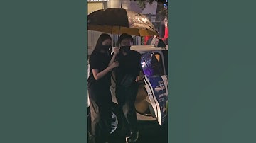 DV Anh Đức cùng vợ Anh Phạm dầm mưa đến viếng DV Ngọc Trinh "Mùi Ngò Gai" #shorts