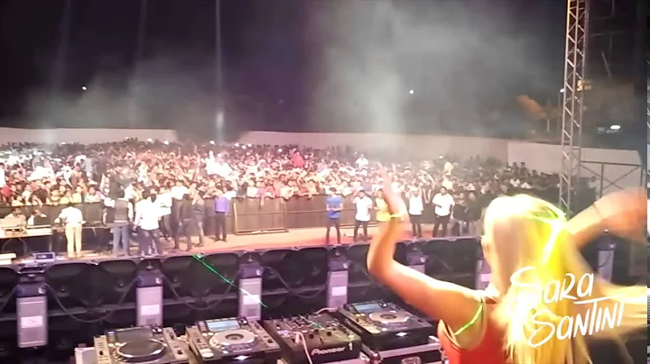 THIS IS SARA SANTINI LIVE @ INDIA