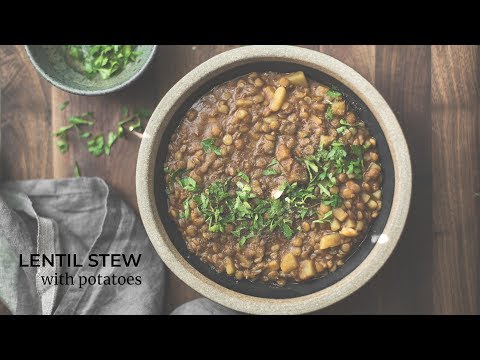 spiced-lentil-stew-with-potatoes-|-naturally-ella
