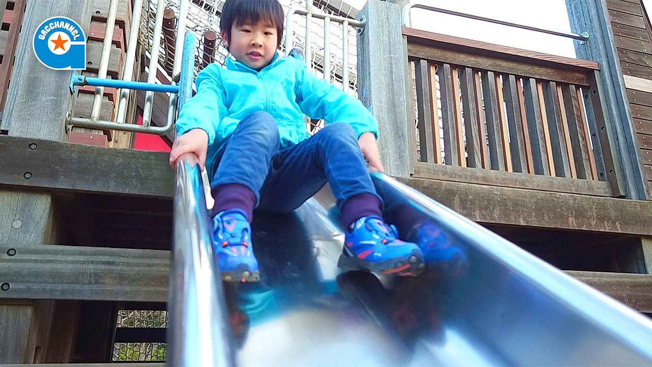 がっちゃん TGFジュニアシューズを履いて遊びました【がっちゃん】 - YouTube