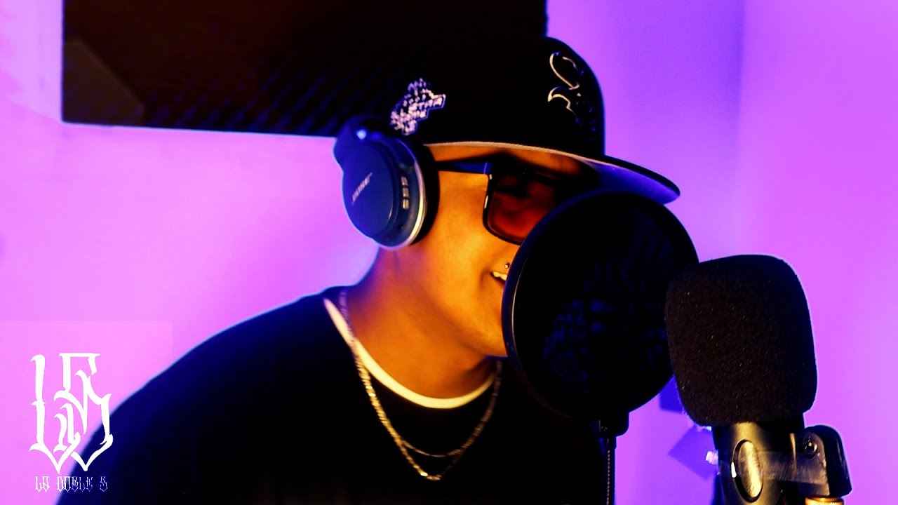 Watch veo pasando - safados santa (video oficial) on YouTube Watch veo pasando - safados santa (video oficial) on YouTube