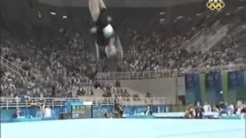 Svetlana Khorkhina - Roundoff, Layout 2-1/2 twists, front tuck full