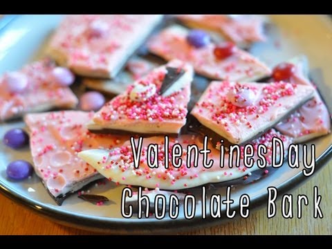valentines-day-chocolate-bark-(easy-recipe)-(thevegetarianbaker)