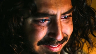 Google Earthで実の家族を捜し出す！映画『LION／ライオン　～25年目のただいま～』予告編