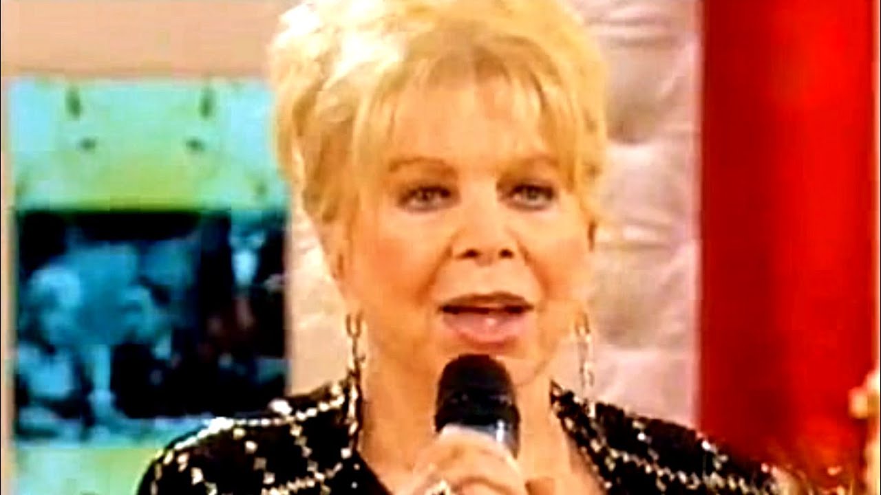 ESTELA RAVAL ♪ RESISTIRÉ (Gala  Celebridades) 40 Años Almorzando Con MIRTHA LEGRAND (2008) Exclusivo