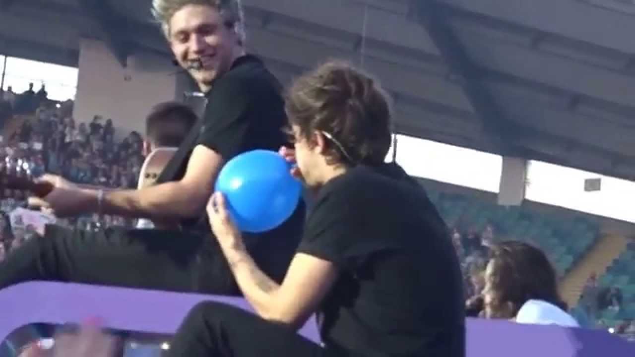 One Direction - Little Things (Gothenburg, Sweden)