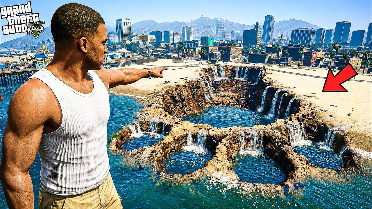 Franklin Found a NEW Giant Mysterious Footprint in GTA 5  | Dhanu Dino 