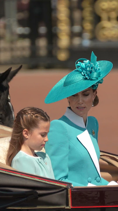 Kate et Charlotte, coordonnées pour le Trooping the Color 💙
