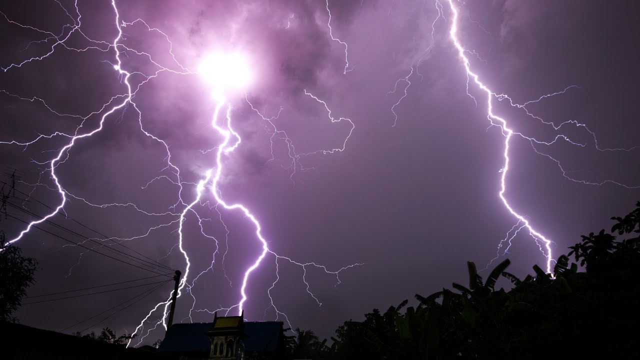 epic-thunder-rain-rainstorm-sounds-for-relaxing-focus-or-sleep-i