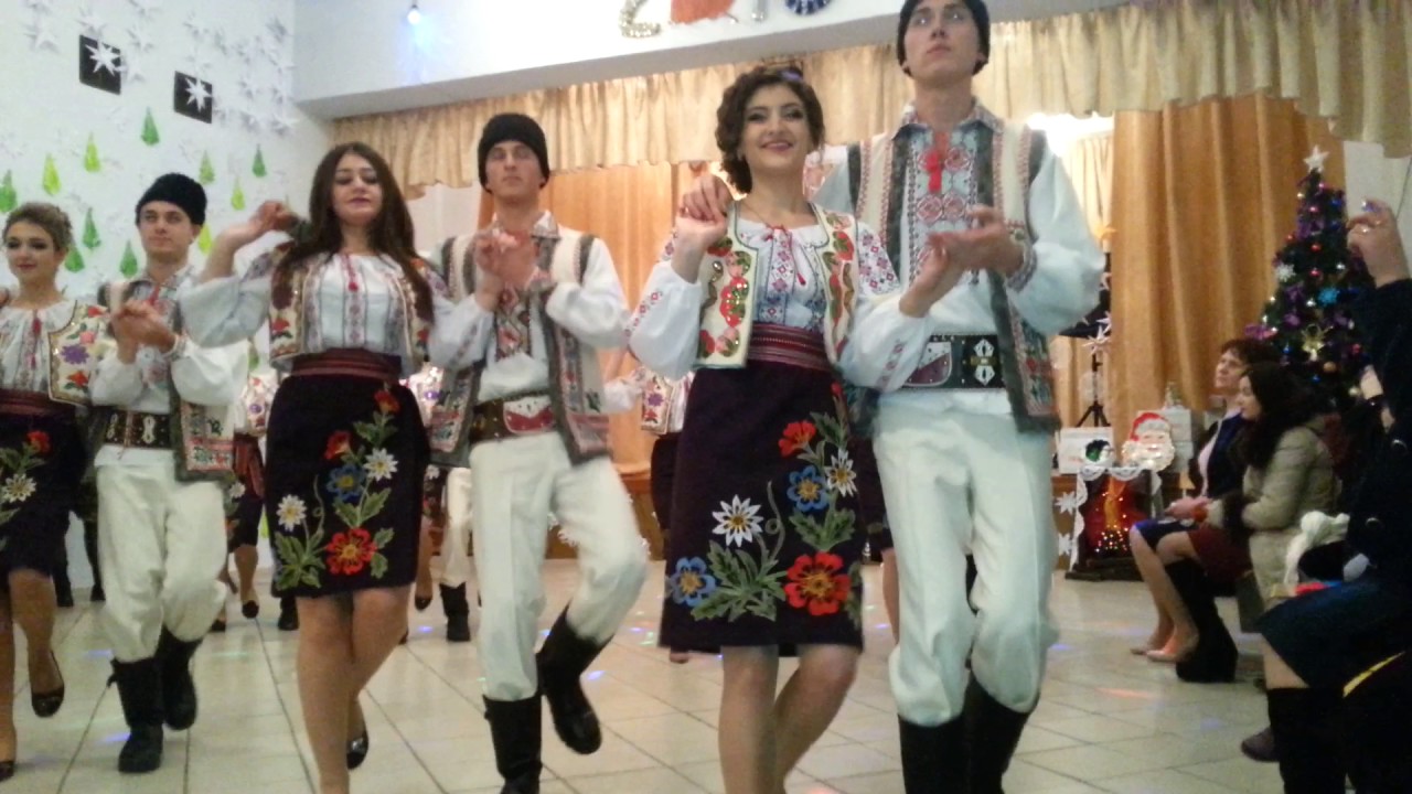 Carnaval 2016-2017 L.T.L.Gherman, s.Zăicani. Dans popular.