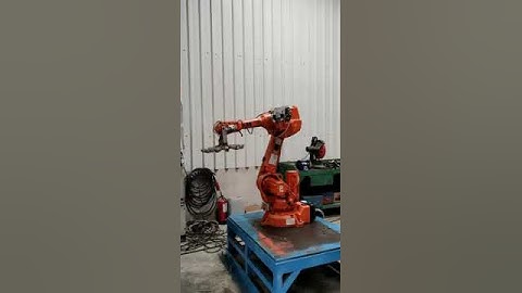 ABB irb2600 M2004 Irc5 controller in UsedRobotsTrade