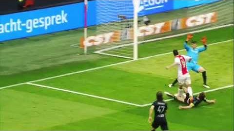 Onterechte penalty voor Ajax tijdens wedstrijd Ajax - FC Utrecht