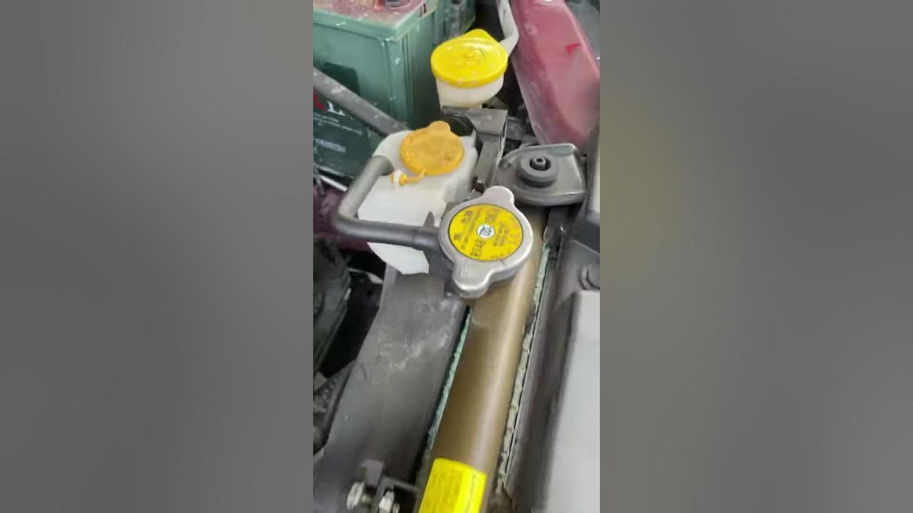 leaking radiator hose - YouTube