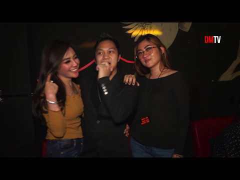 Video: Bagaimana Bisa Seorang Pria Menari Di Klub?